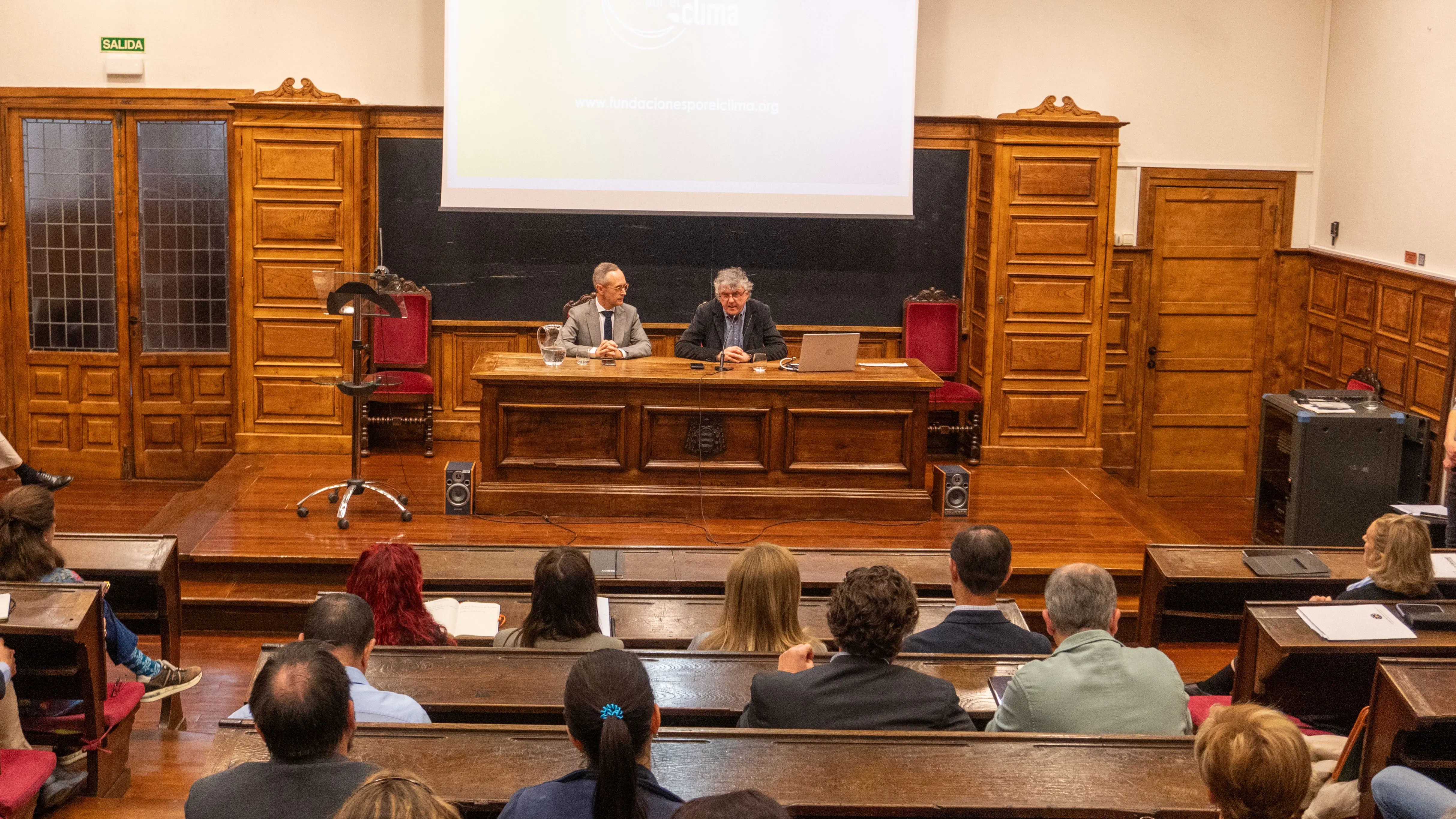 Fotografía de la sesión en la Universidad de Oviedo