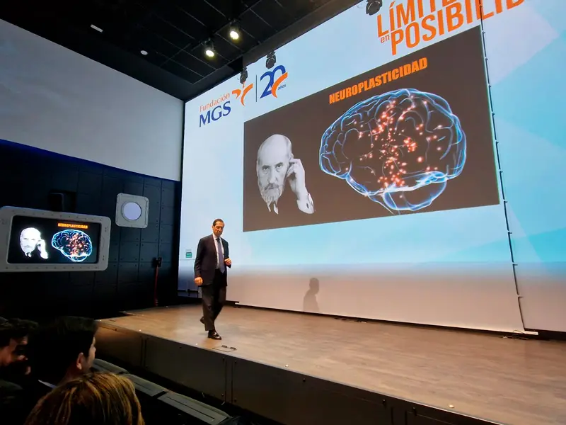 Conferencia de la Fundación MGS junto a Mario Alonso Puig en Sevilla