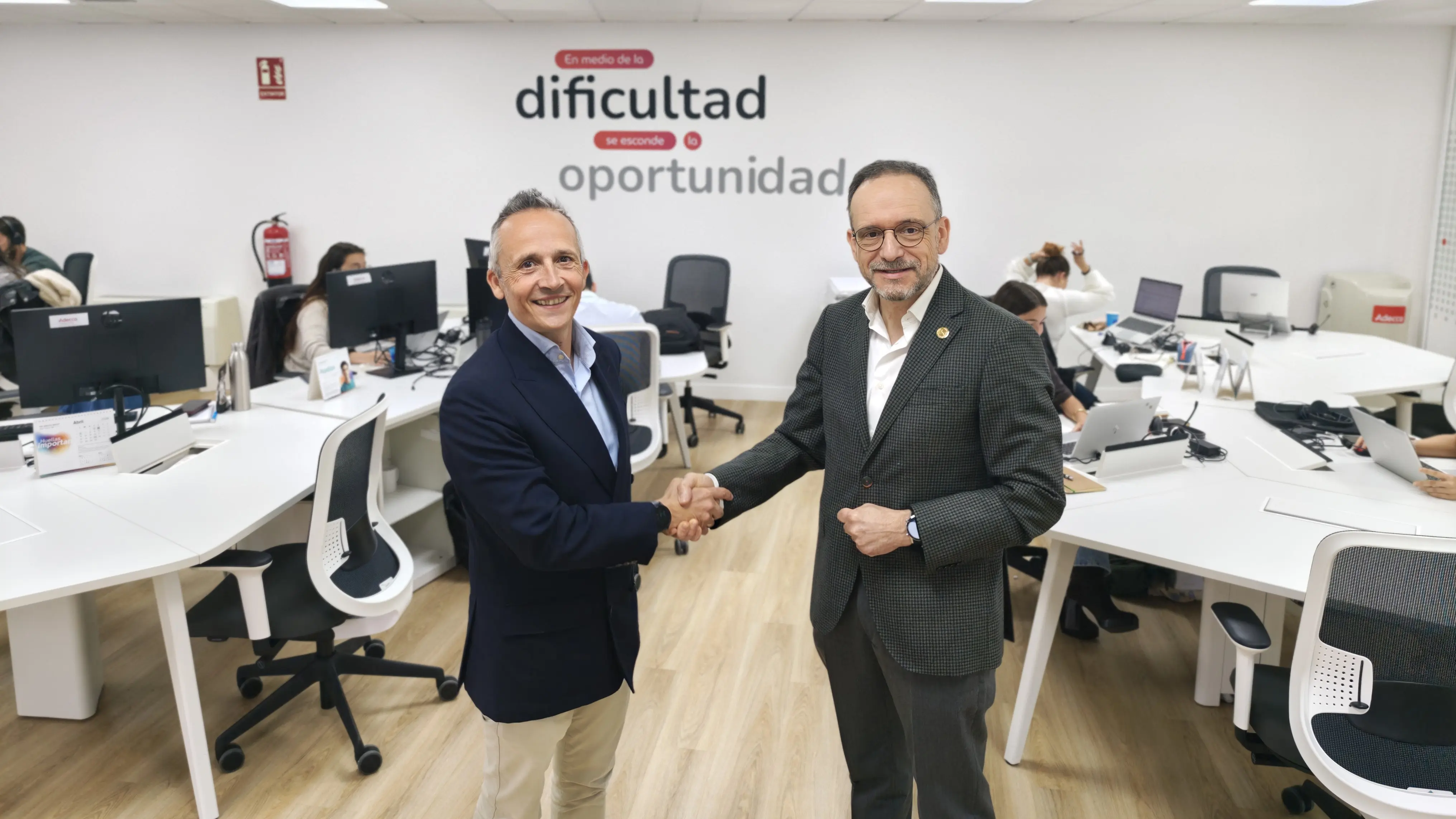 La Fundación TecnoVitae y Adecco se unen para impulsar el talento y la empleabilidad
